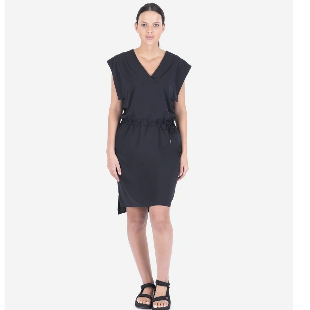 Indygena Women's Mirela Dress Black Size Large‎ Athletic Sporty Comfort
